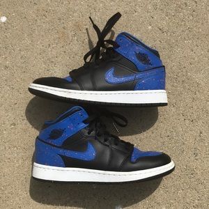 Like new kids Air Jordan 1’s. 4.5Y